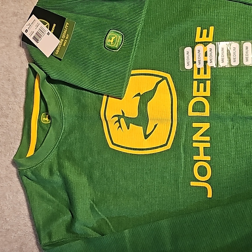 John Deere thermal Henley with matching beanie. Size M